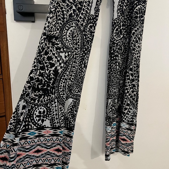 Black and white, wide leg romper - Picture 2 of 5